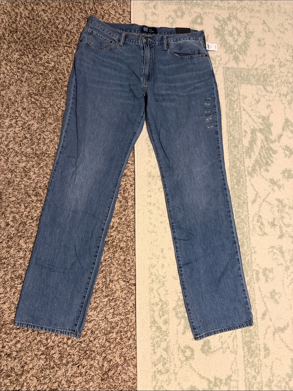 NWT GAP Men's Straight Jeans in Classic Blue Denim